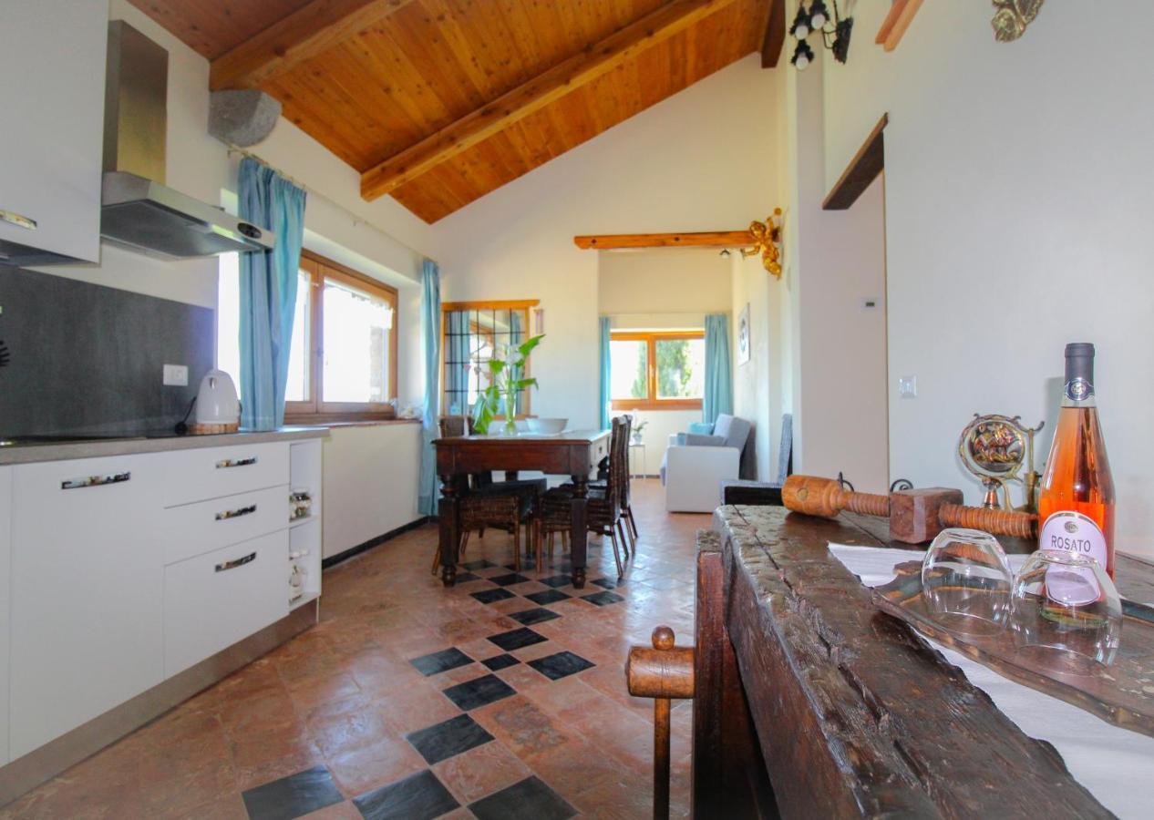 Residenza Castellum Apartment Stazzona Luaran gambar