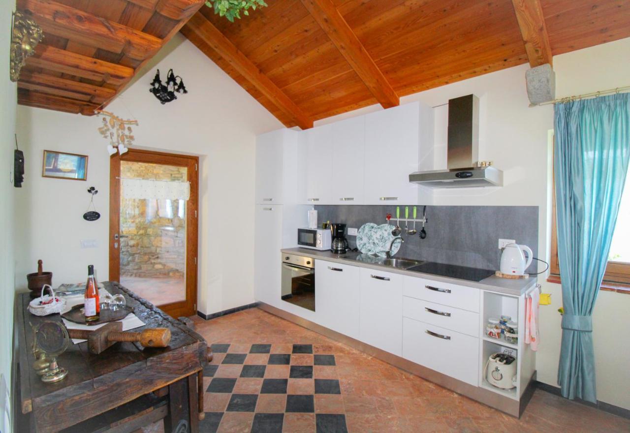 Residenza Castellum Apartment Stazzona Luaran gambar